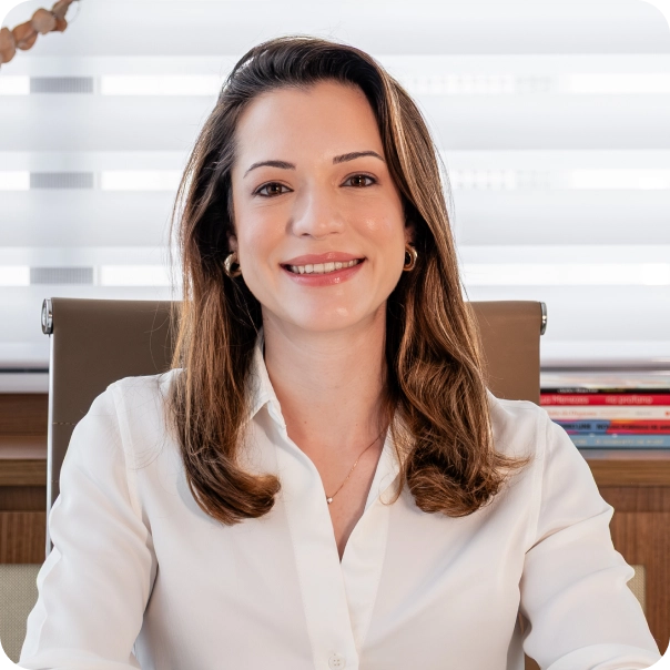 Dra. Thaís Roque